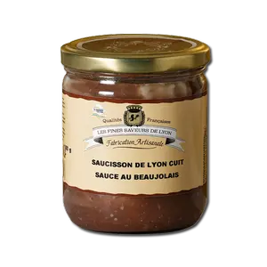 Saucisson de Lyon cuit sauce au Beaujolais